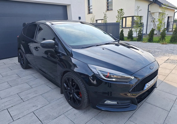 Ford Focus cena 58900 przebieg: 129000, rok produkcji 2015 z Lubliniec małe 137